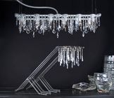 Künstlerischer industrieller Luxuskristallleuchter, der schäbigen schicken Leuchter festlich bewirtend glänzt