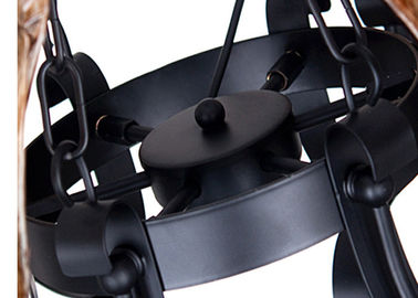 Heller dekorativer Schmiedeeisen-Hauptleuchter des Schwarz-8 mit Braunglas-Schatten